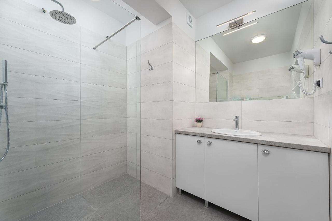 Róża Bałtyku - Apartamenty i Pokoje Dębki Exterior foto